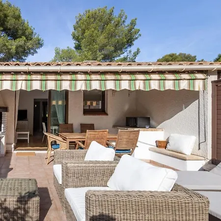 Апартаменты Nice Apt For 4 With Terrace And Pool