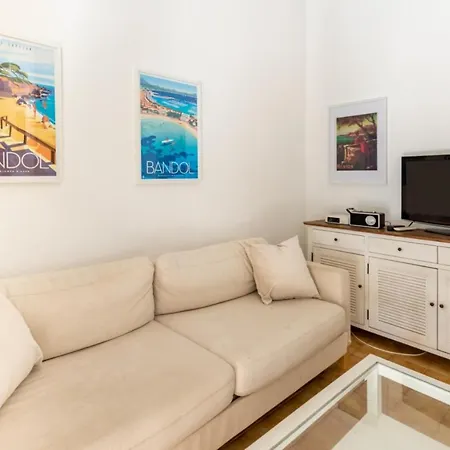 Nice Apt For 4 With Terrace And Pool * Бандоль